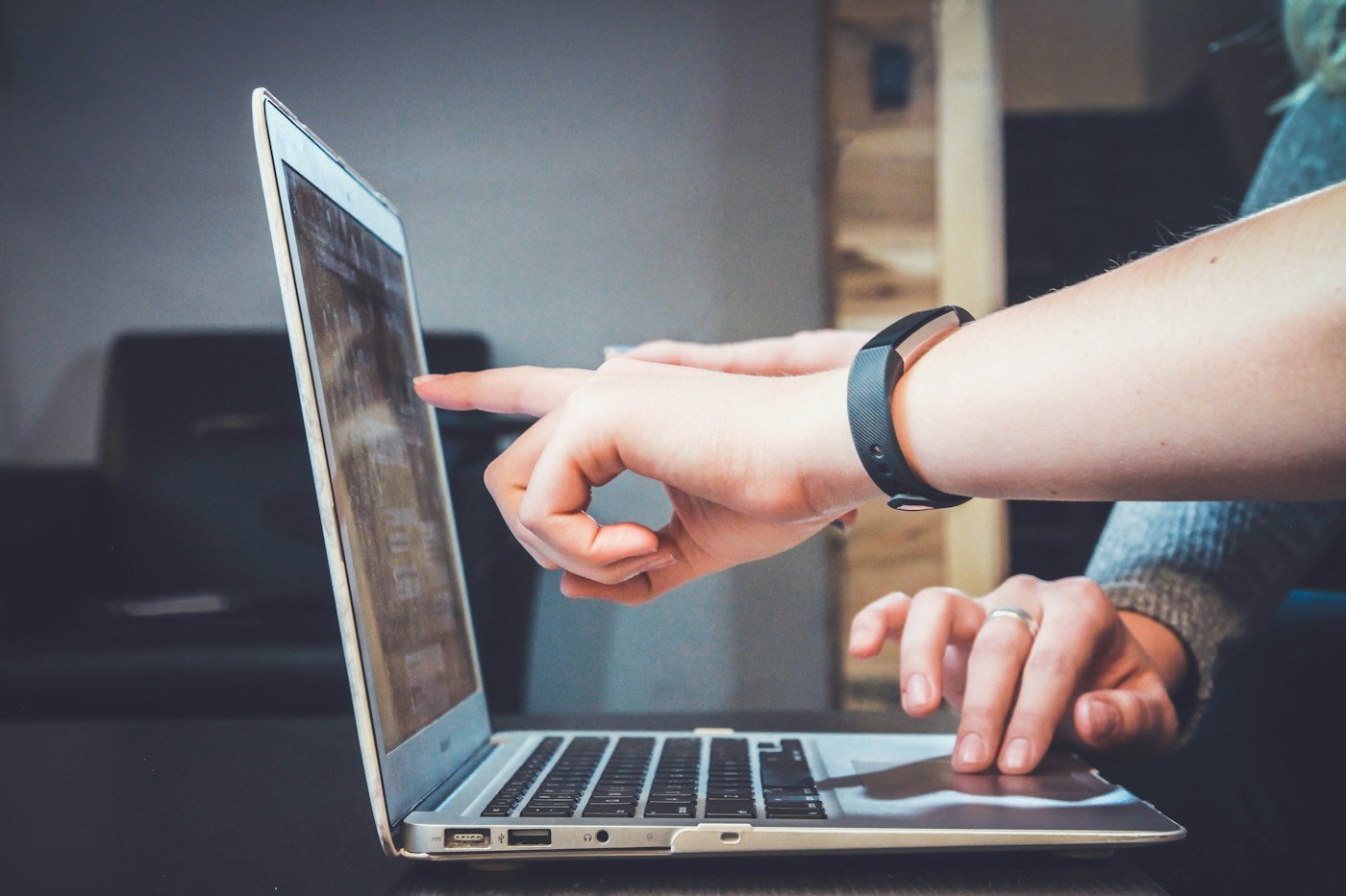 Landing Pages That Turn Small Business Visitors into Enquiries